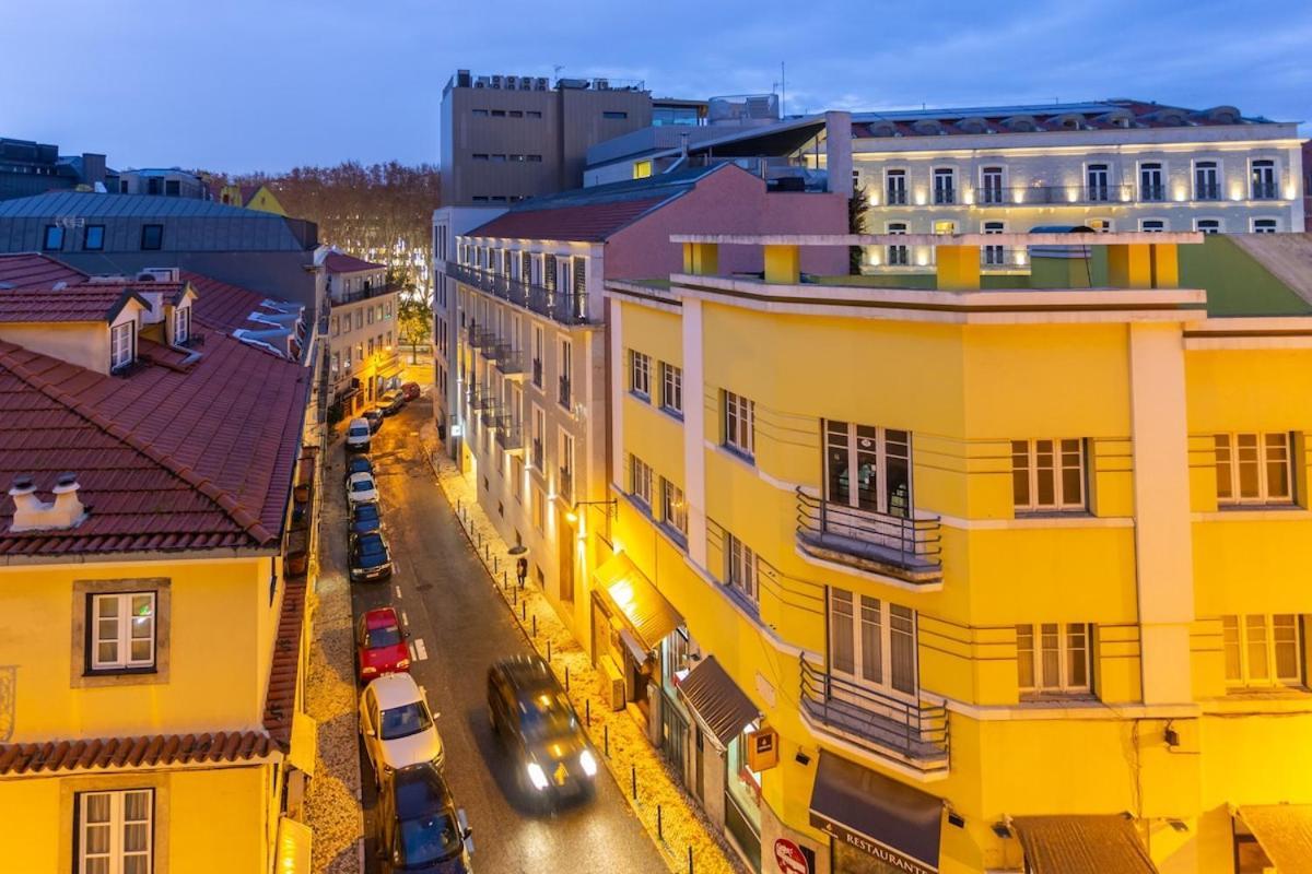 Bright 2 Bedroom Apt 100M From Av. Liberdade Лиссабон Экстерьер фото