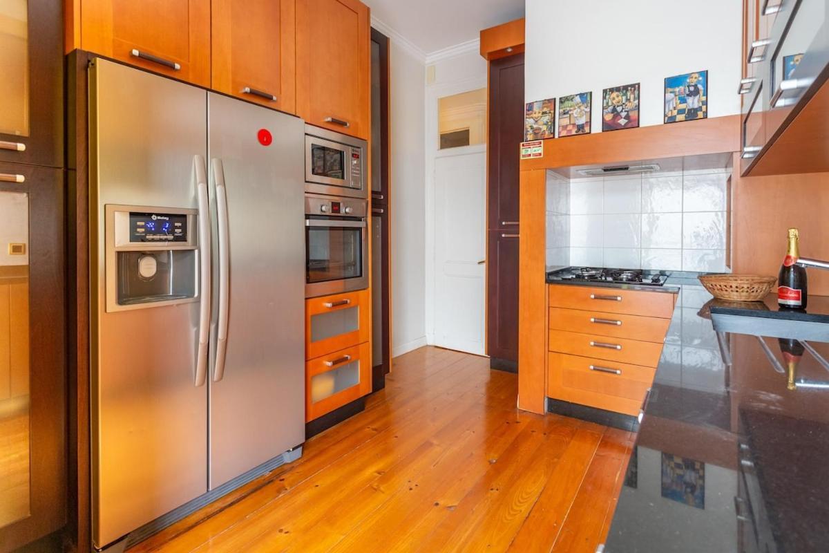 Bright 2 Bedroom Apt 100M From Av. Liberdade Лиссабон Экстерьер фото
